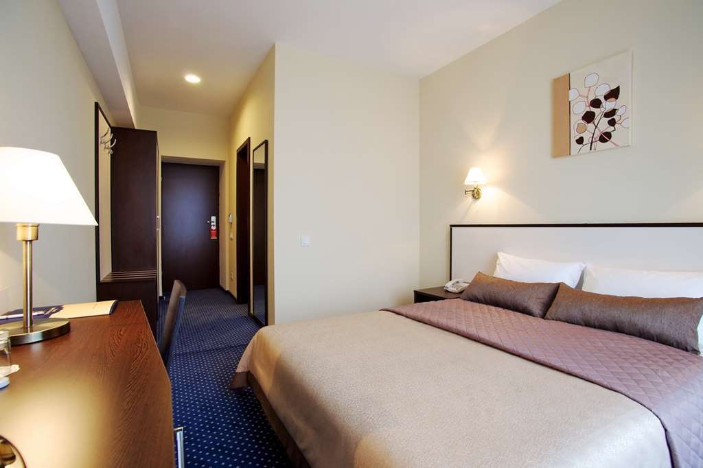 Teatralny Hotel Zaporizhia Room photo