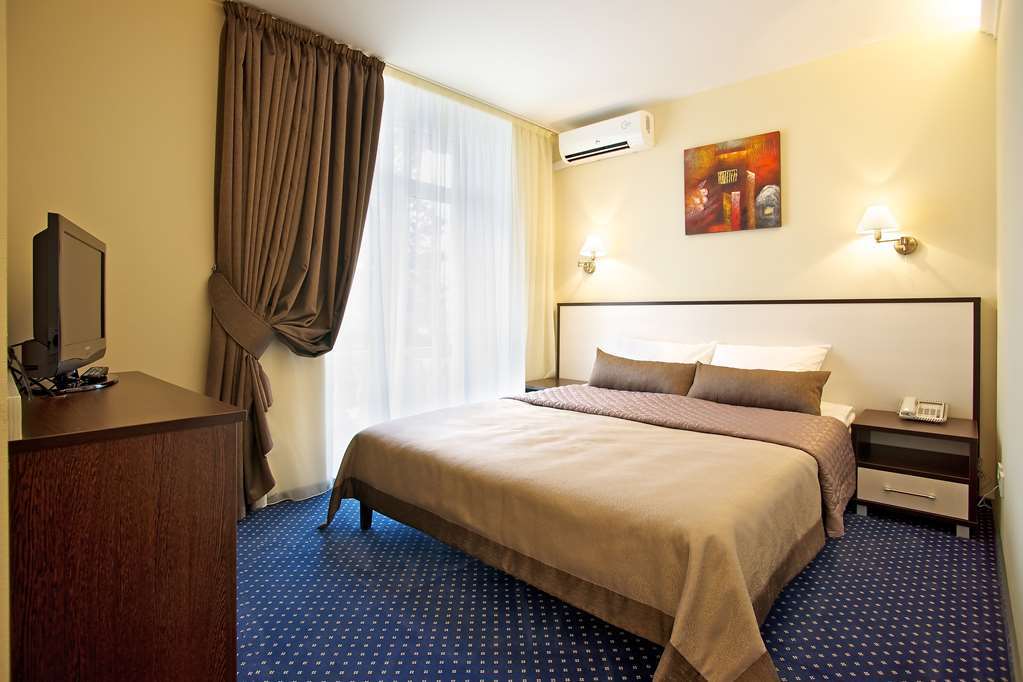 Teatralny Hotel Zaporizhia Room photo